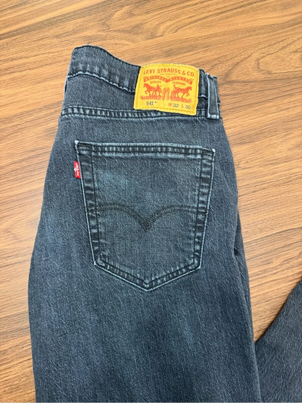 Levi's 541 Black  Straight Men's Jeans with Signature Patch